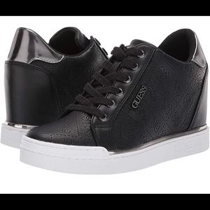 Guess sneakers size 7.5